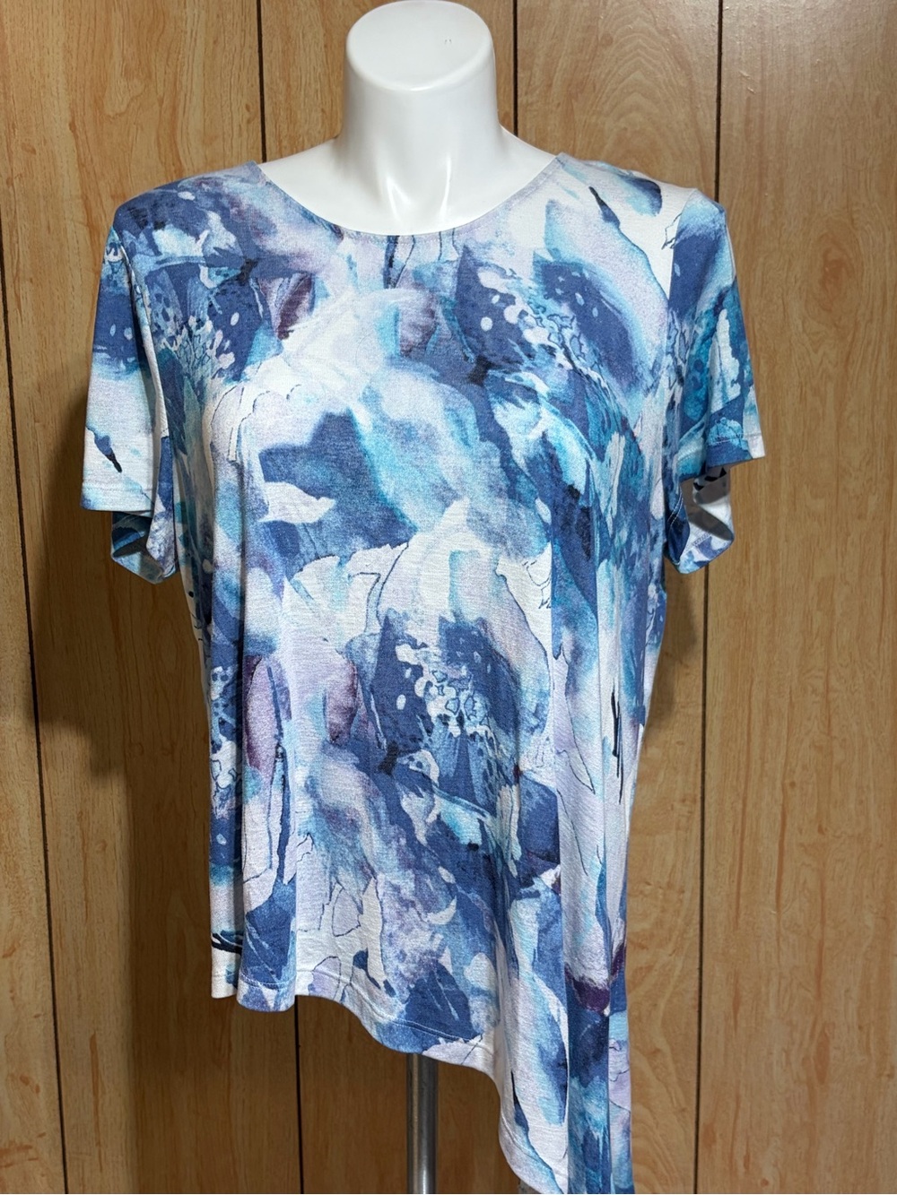 Chico’s Women’s Blue Abstract Print Short Sleeve Top SZ-L